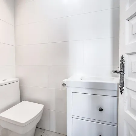 Townhouse In Capistrano Village With 2 Pool Areas
