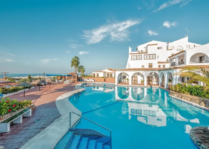 Townhouse In Capistrano Village With 2 Pool Areas