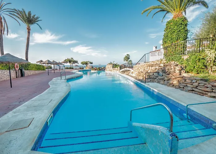 Townhouse In Capistrano Village With 2 Pool Areas Nerja