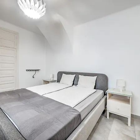 Nyaraló Townhouse In Capistrano Village With 2 Pool Areas Nerja