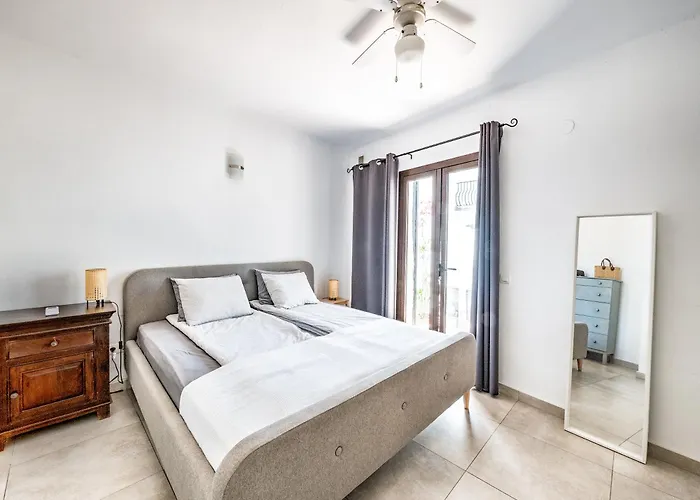 Townhouse In Capistrano Village With 2 Pool Areas