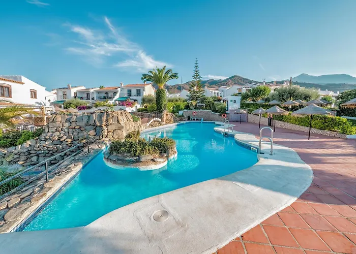 Townhouse In Capistrano Village With 2 Pool Areas Nerja