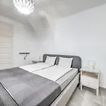 Vakantiehuis Townhouse In Capistrano Village With 2 Pool Areas Nerja