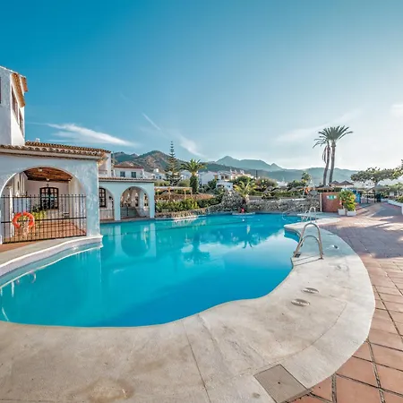 Feriehus Townhouse In Capistrano Village With 2 Pool Areas Nerja